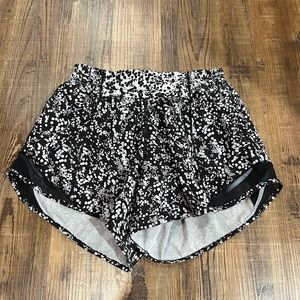 LuluLemon hotty hot shorts